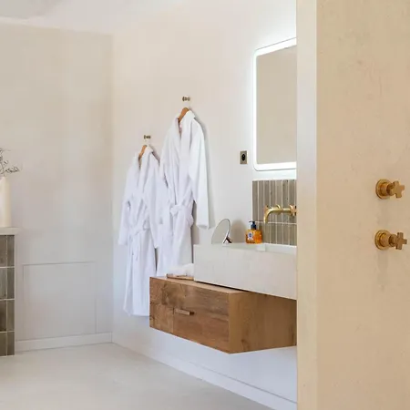 Couette-café Ferme La Clavière, De Luxe Lou Estello 4*