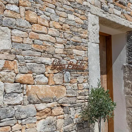 Couette-café Ferme La Clavière, De Luxe Lou Estello Mane (Alpes-de-Haute-Provence)
