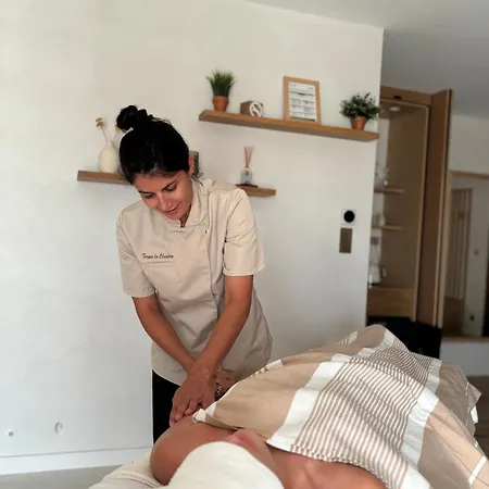 Couette-café Ferme La Clavière, De Luxe Lou Estello 4*