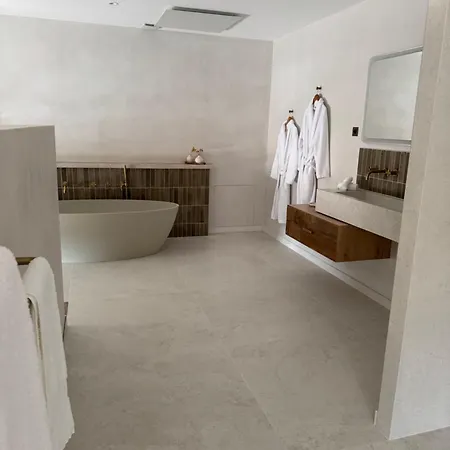 Bed & Breakfast Ferme La Claviere, De Luxe Lou Estello
